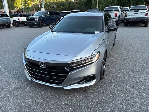 Used 2021 Honda Accord Sport image 4