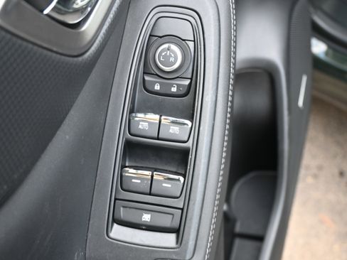 Used 2023 Subaru Forester Touring image 15