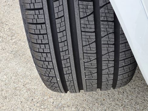 New 2026 Volvo XC90 B6 Ultra image 13