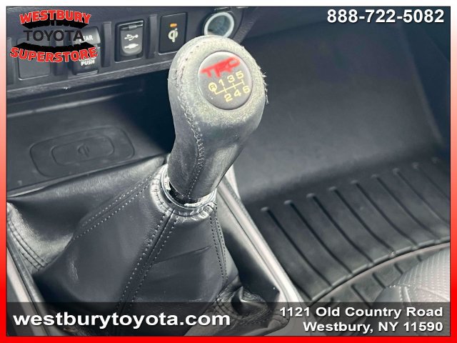 Used 2018 Toyota Tacoma TRD Sport AWD/4WD image 29
