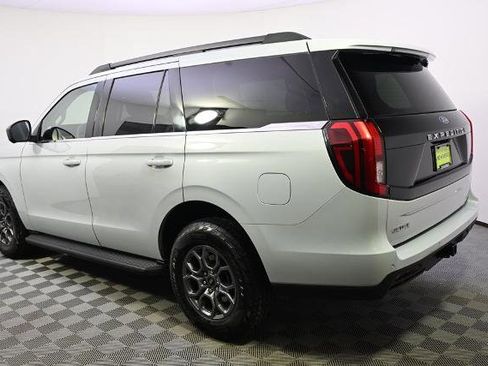 Certified 2025 Ford Expedition Active AWD/4WD image 3