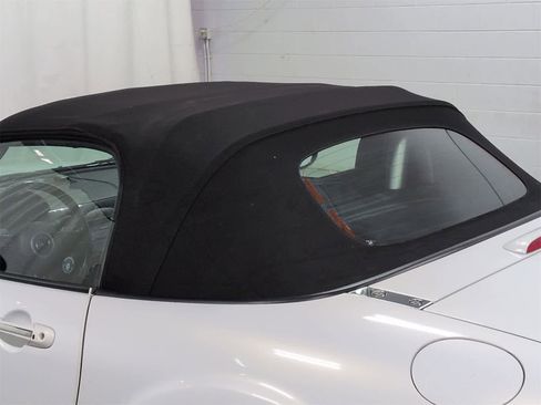 Used 2013 MAZDA MX-5 Miata Grand Touring w/ Premium Pkg image 16