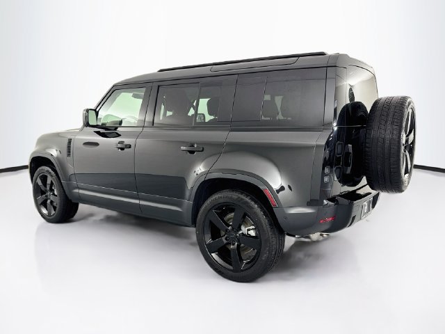 New 2026 Land Rover Defender 110 S AWD/4WD image 7