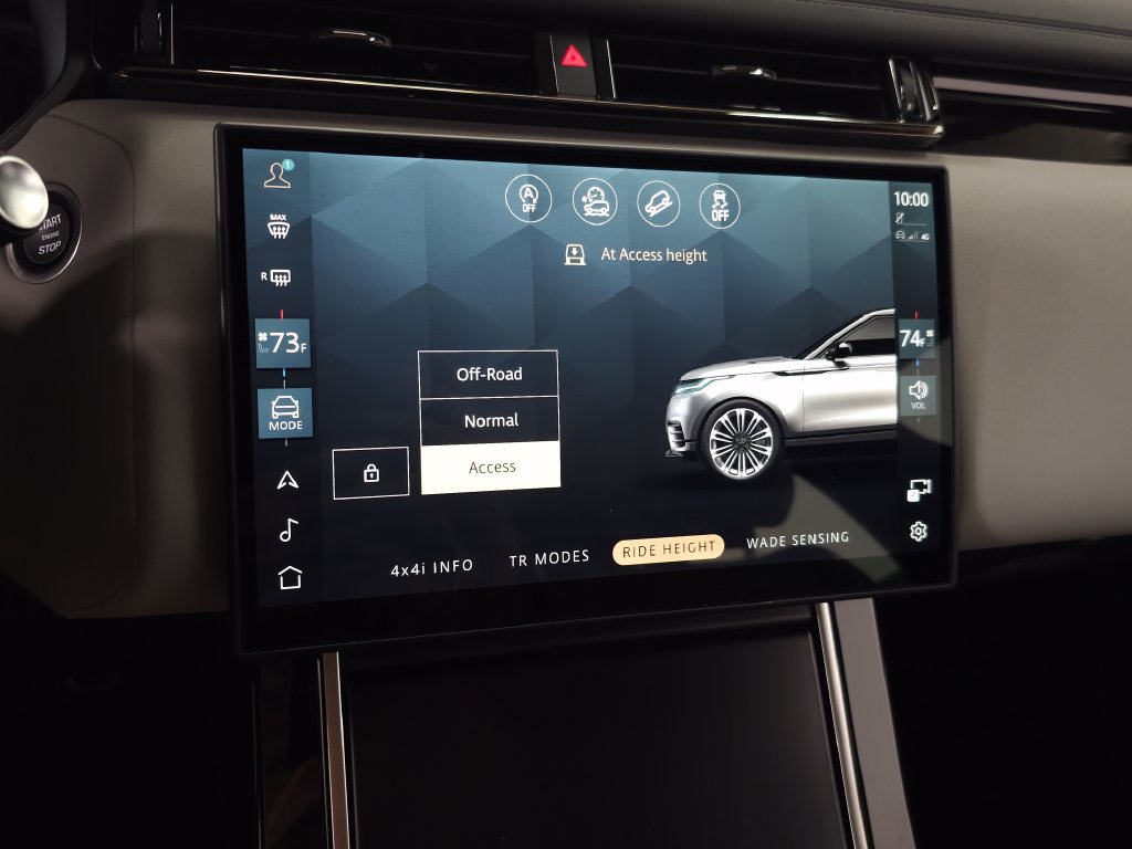 Certified 2026 Land Rover Range Rover Velar Dynamic SE AWD/4WD image 30