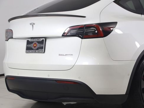 Used 2022 Tesla Model Y Performance AWD/4WD image 39