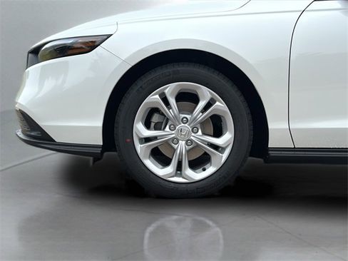New 2025 Honda Accord LX image 4