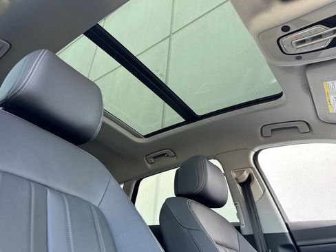 Used 2021 Audi e-tron Premium w/ Convenience Plus Package image 26