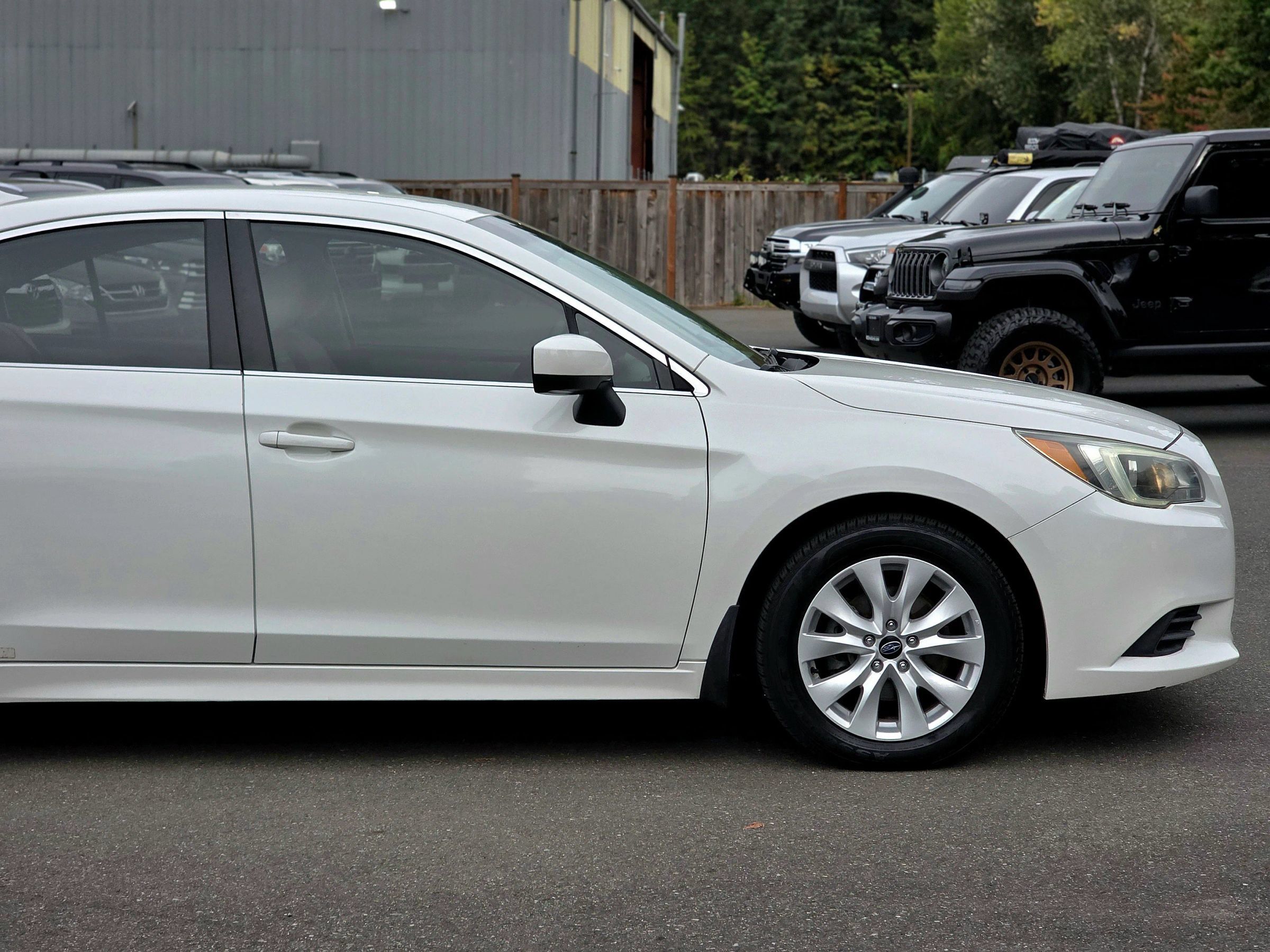 Used 2016 Subaru Legacy 2.5i Premium w/ Popular Package #2 AWD/4WD image 15