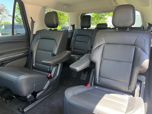 Used 2026 Lincoln Navigator Premiere AWD/4WD image 13
