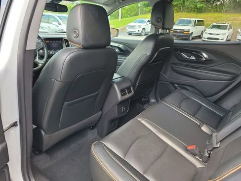 Used 2022 GMC Terrain AT4 w/ Tech Package AWD/4WD image 10