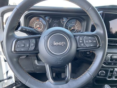 Used 2024 Jeep Wrangler Unlimited Sport AWD/4WD image 35