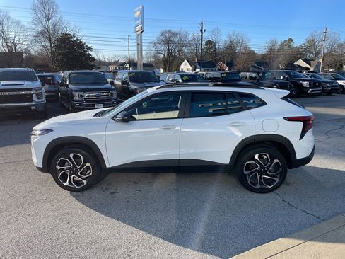 New 2026 Chevrolet Trax RS w/ Sunroof Package image 46