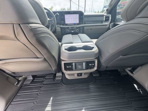 Used 2026 Ford F250 Platinum w/ Platinum Plus Package AWD/4WD image 12
