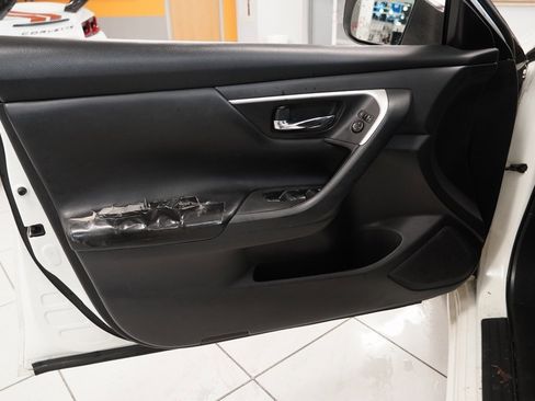 Used 2016 Nissan Altima 2.5 S w/ Power Driver Seat Package image 16