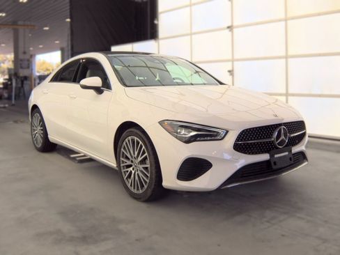 Used 2025 Mercedes-Benz CLA 250 image 1