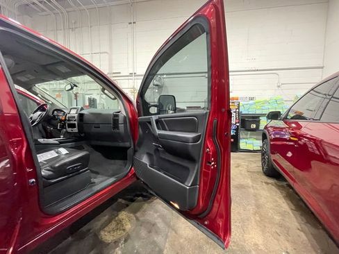 Used 2014 Nissan Titan PRO-4X w/ Pro-4x Luxury Package image 21