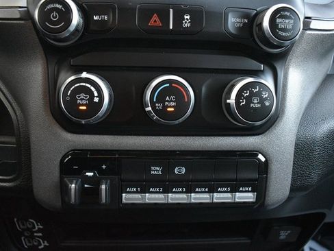 Used 2022 RAM 5500 Tradesman w/ Chrome Appearance Group image 25