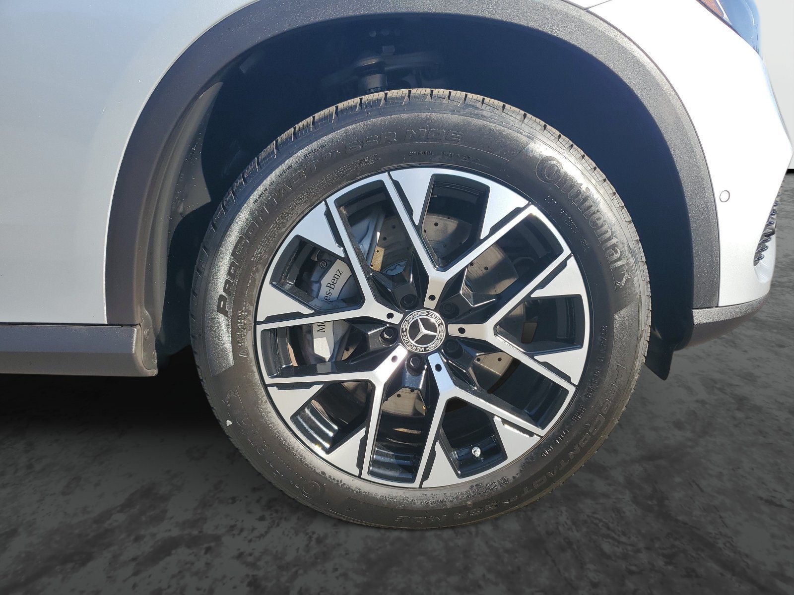 Used 2025 Mercedes-Benz GLC 350e 4MATIC image 6