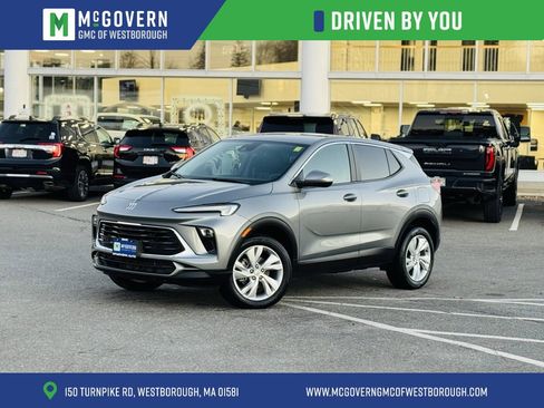 Used 2024 Buick Encore GX Preferred w/ Comfort Package image 1