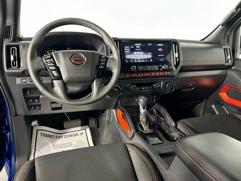 Used 2025 Nissan Frontier PRO-4X AWD/4WD image 17