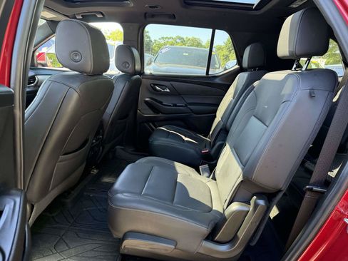 Certified 2023 Chevrolet Traverse LT w/ LT Premium Package AWD/4WD image 14