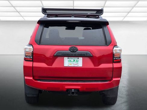 Used 2021 Toyota 4Runner Venture w/ Moonroof Package AWD/4WD image 17