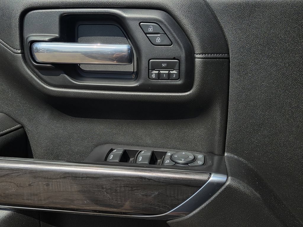 Used 2019 Chevrolet Silverado 1500 LTZ w/ LTZ Plus Package AWD/4WD image 19
