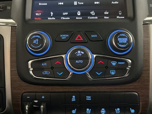 Certified 2019 RAM 1500 Laramie w/ Convenience Group AWD/4WD image 16