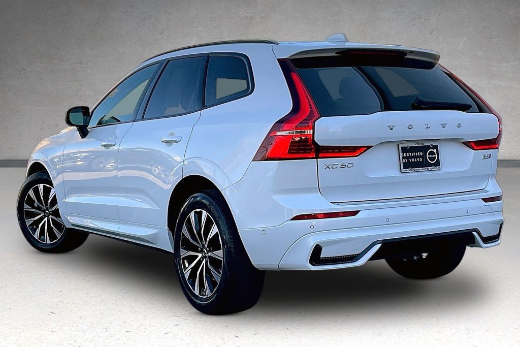 Used 2024 Volvo XC60 B5 Plus w/ Protection Package Premier AWD/4WD image 4