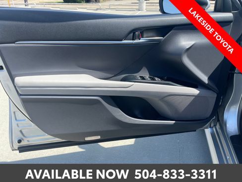 Used 2019 Toyota Camry LE FWD image 23