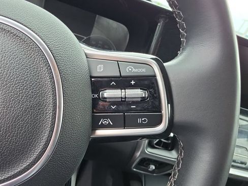 Used 2023 Kia Sorento S FWD image 18