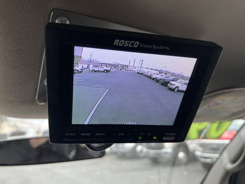 Used 2009 Chevrolet Express 3500 image 16