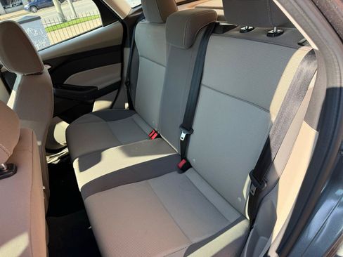 Used 2013 Ford Focus SE FWD image 7