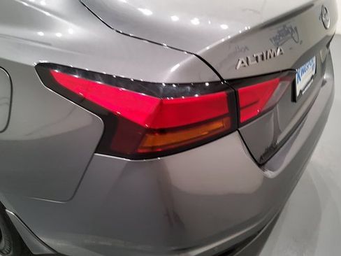 Used 2023 Nissan Altima 2.5 S image 12
