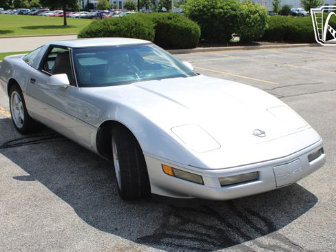 Used 1996 Chevrolet Corvette Coupe RWD image 38
