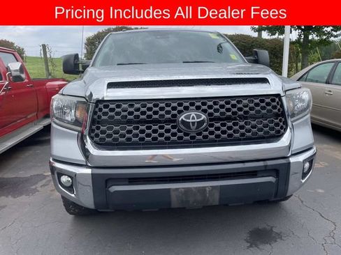 Used 2019 Toyota Tundra SR5 w/ SR5 Upgrade Package AWD/4WD image 14