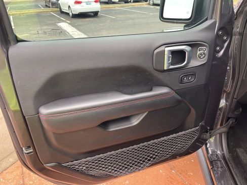 Used 2021 Jeep Wrangler Unlimited Rubicon w/ Xtreme Recon 35" Tire Package image 12