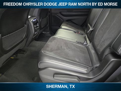 Used 2024 Jeep Grand Cherokee L Altitude image 20