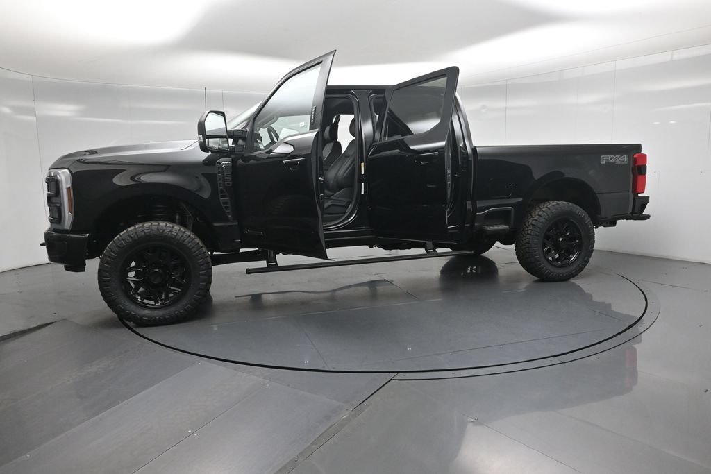 New 2026 Ford F250 Lariat w/ Black Appearance Package AWD/4WD image 35