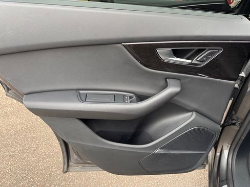 Used 2019 Audi Q8 Prestige image 24