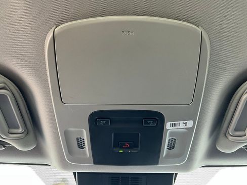 Used 2025 Toyota Camry LE image 14