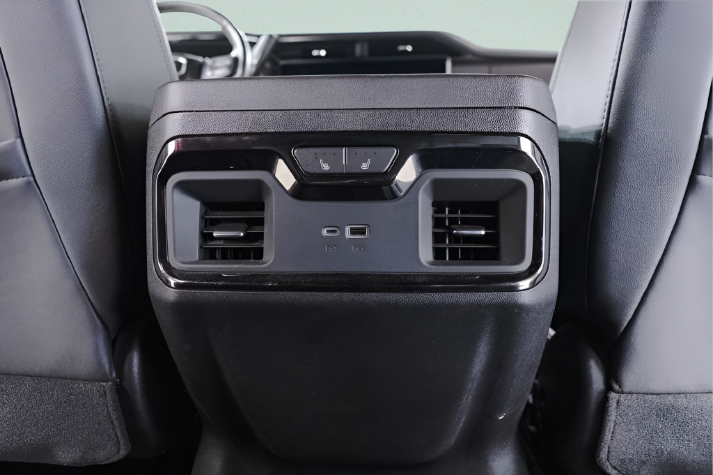 Used 2024 GMC Sierra 2500 AT4 w/ AT4 Premium Plus Package AWD/4WD image 31