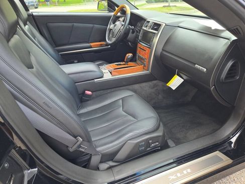 Used 2007 Cadillac XLR RWD image 5
