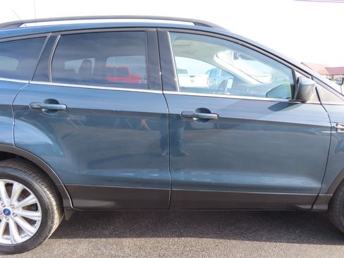 Used 2019 Ford Escape SEL image 16