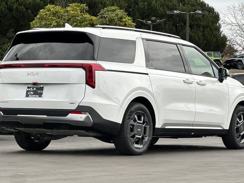 New 2026 Kia Carnival SX image 4