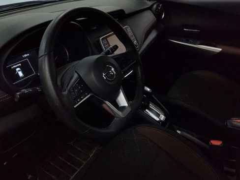 Used 2020 Nissan Kicks SR w/ Exterior Package image 4