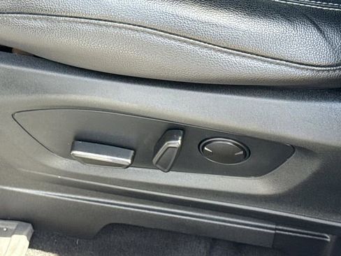 Certified 2020 Ford Explorer XLT w/ Equipment Group 202A RWD image 30