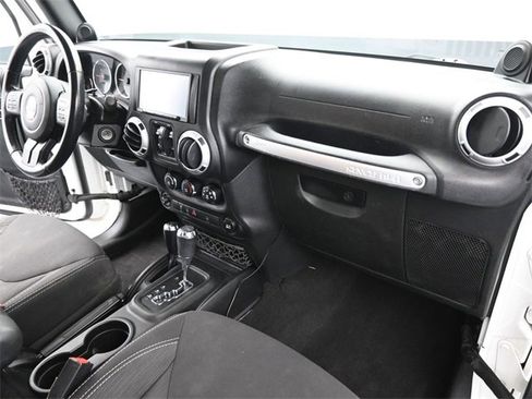 Used 2014 Jeep Wrangler Unlimited Sahara w/ Connectivity Group image 38