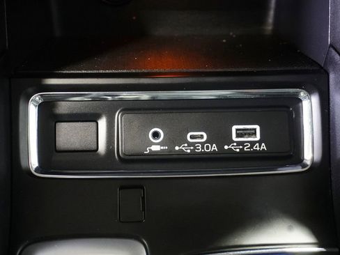 Used 2024 Subaru Ascent Limited image 21