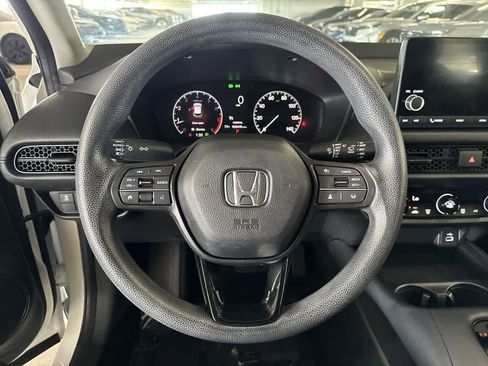 Used 2023 Honda HR-V LX image 14
